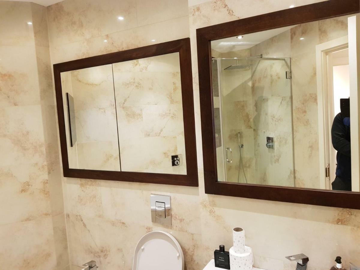 Heart Of Knightsbridge - Stunning Air Conditioned Apartment - 1 Minute Walk From Harrods London Eksteriør bilde